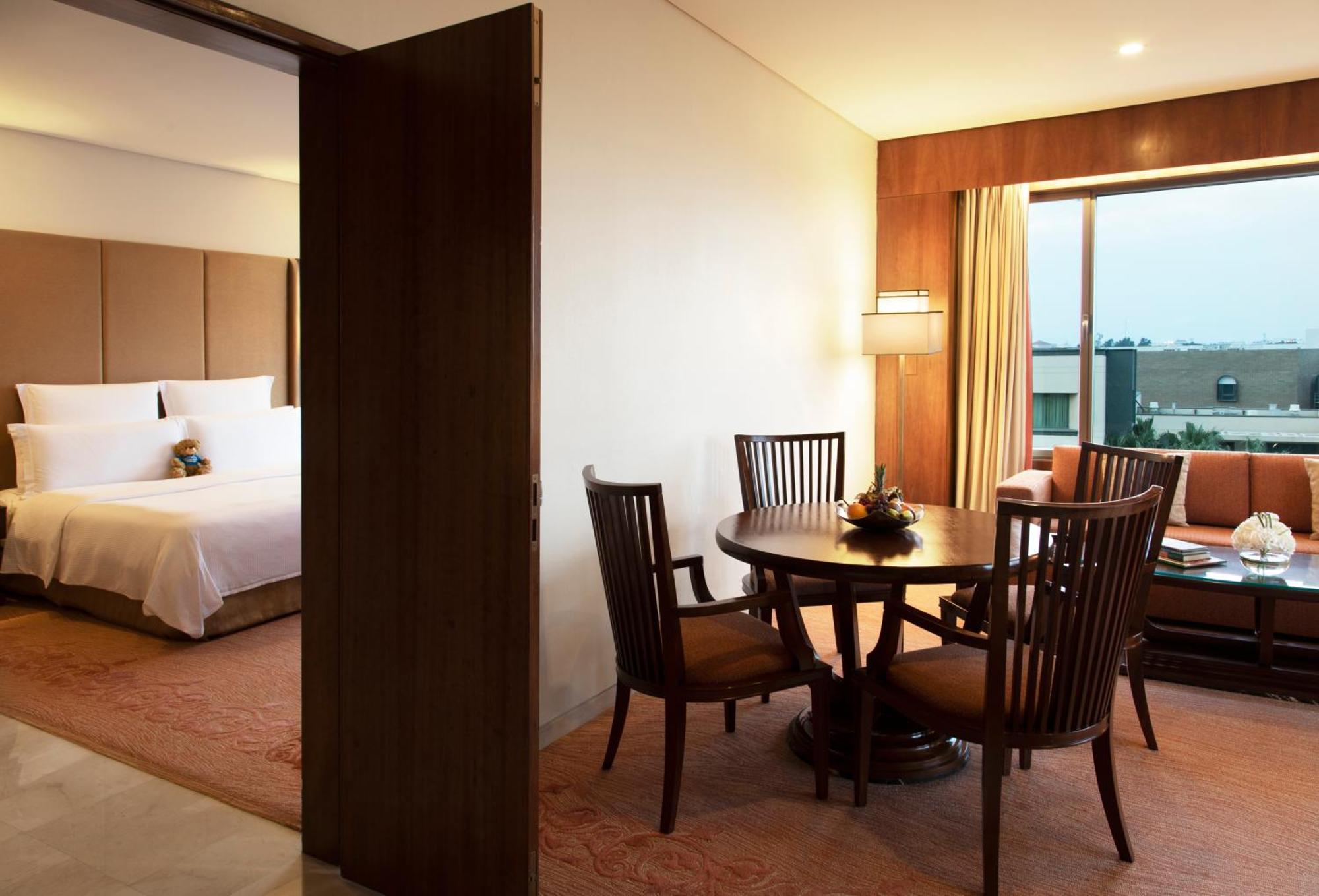 ジュメイラ メシラ ビーチ ホテル ＆ スパ クウェート エクステリア 写真 A suite at the hotel