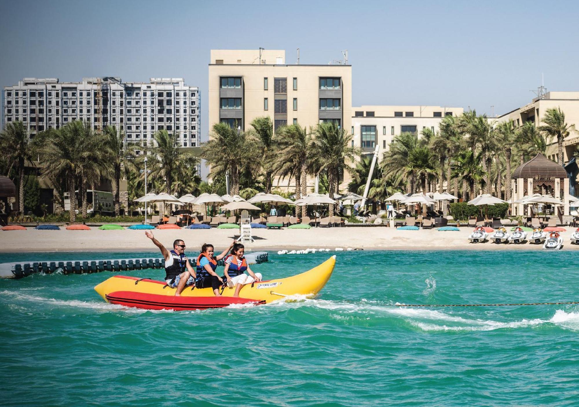 ジュメイラ メシラ ビーチ ホテル ＆ スパ クウェート エクステリア 写真 Beach at Jumeirah Beach Hotel