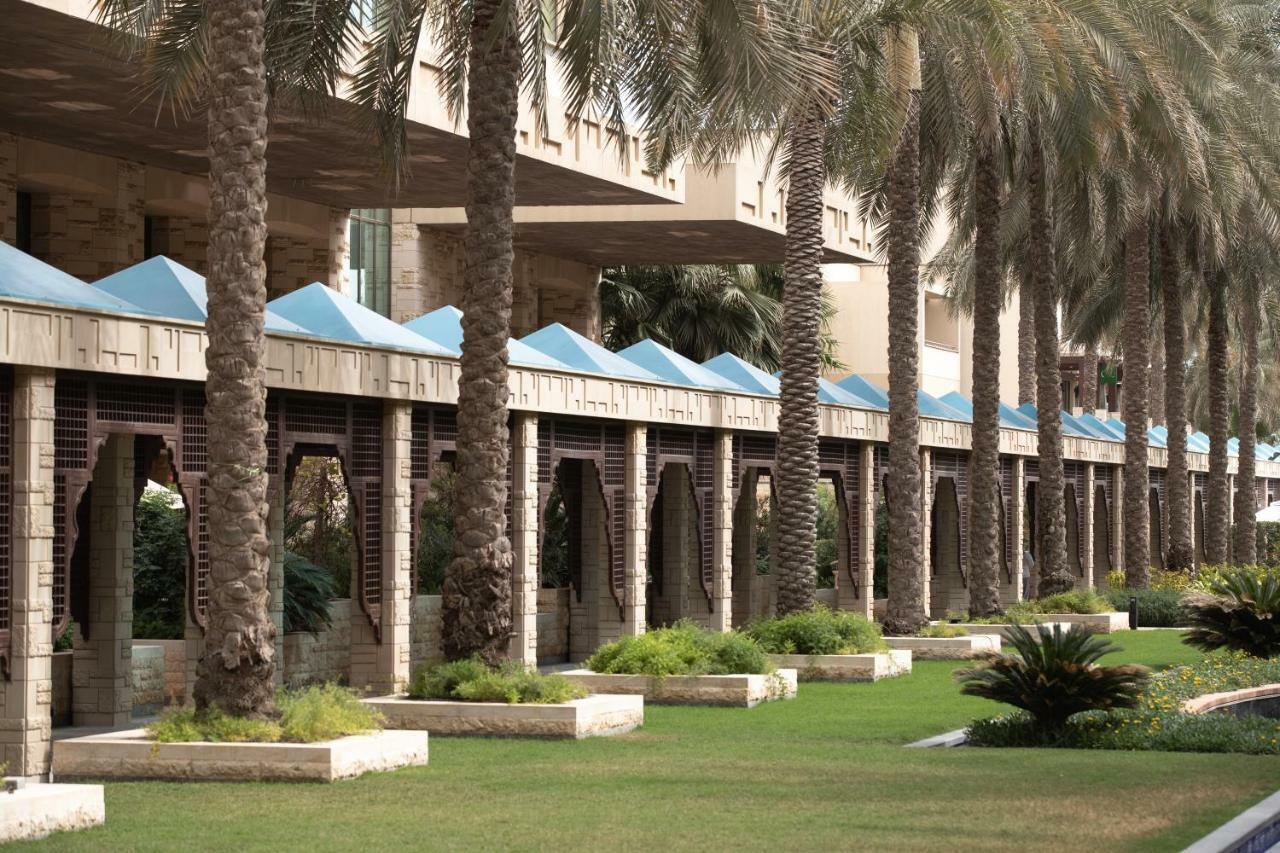 ジュメイラ メシラ ビーチ ホテル ＆ スパ クウェート エクステリア 写真 The American University of Beirut